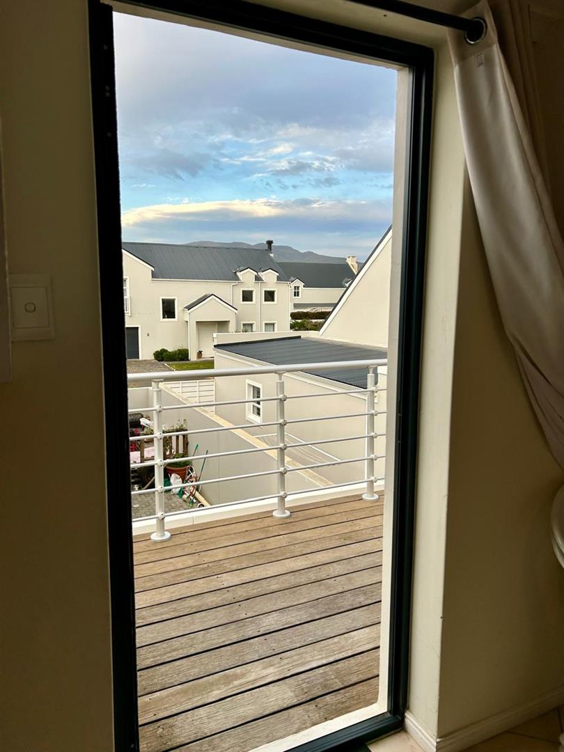 To Let 2 Bedroom Property for Rent in Westcliff Western Cape